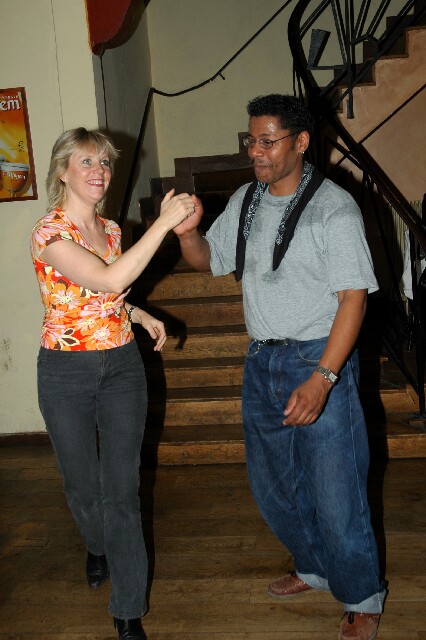 min 2006 05 02 latino 122